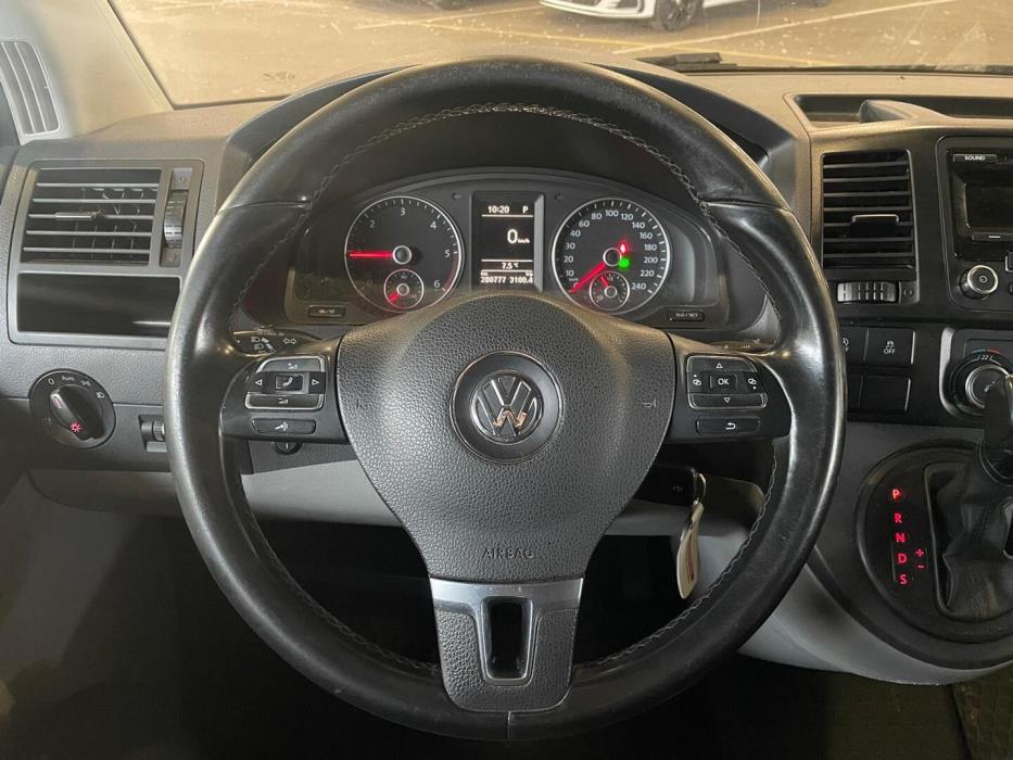 VOLKSWAGEN Transporter 2015