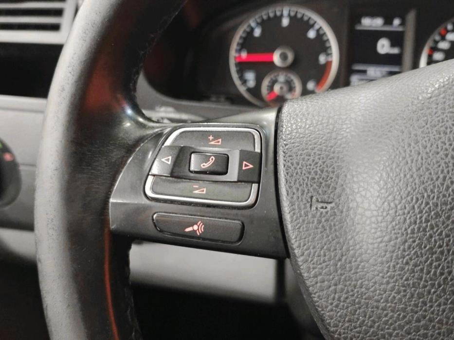 VOLKSWAGEN Transporter 2015