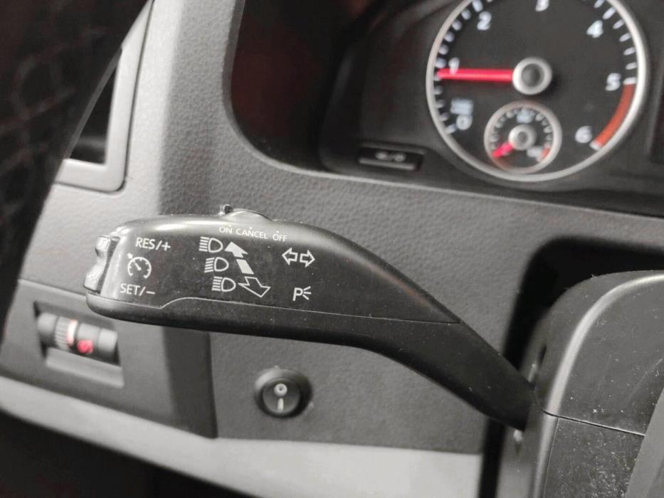 VOLKSWAGEN Transporter 2015