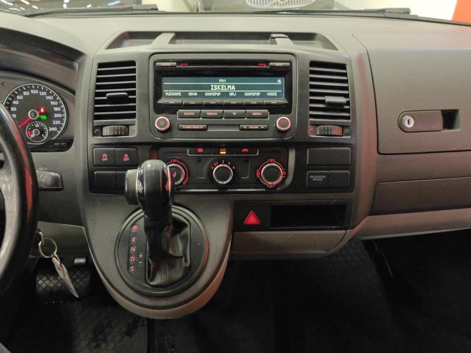 VOLKSWAGEN Transporter 2015