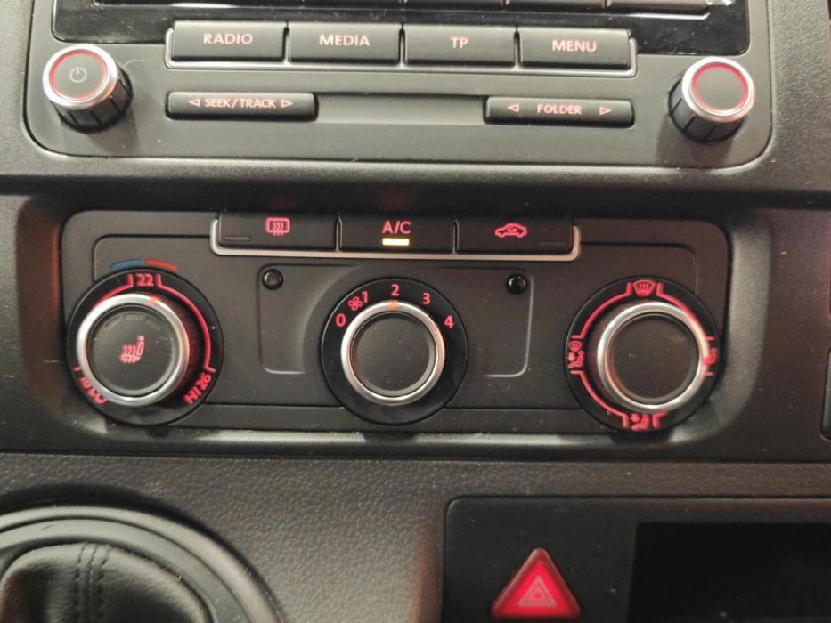 VOLKSWAGEN Transporter 2015