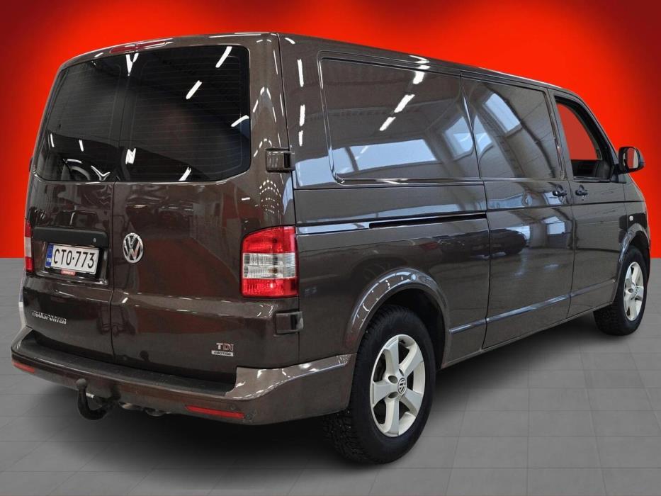 VOLKSWAGEN Transporter 2015