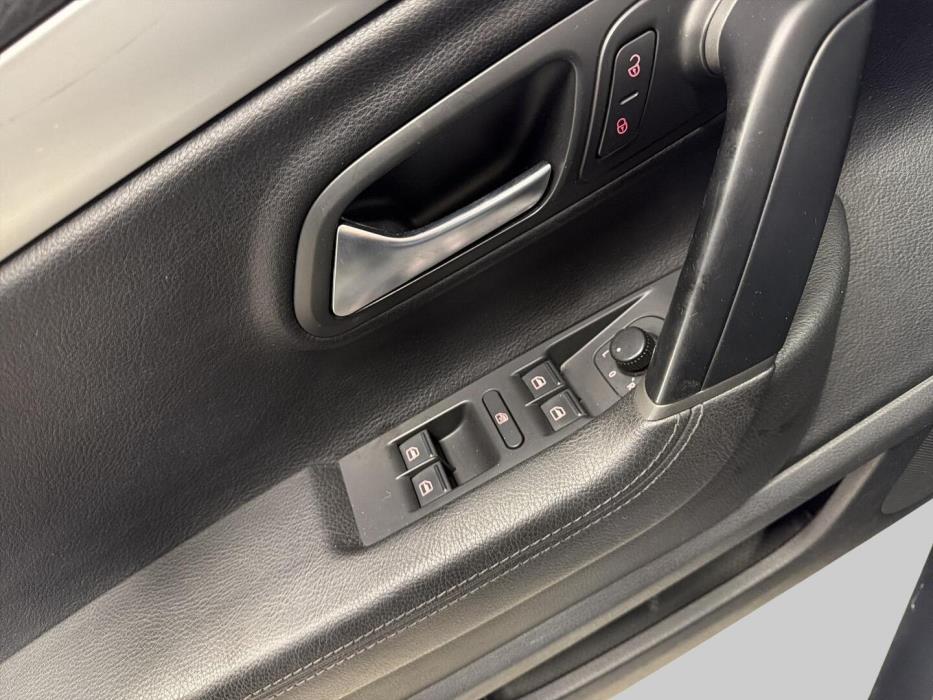 VOLKSWAGEN Passat CC 2009