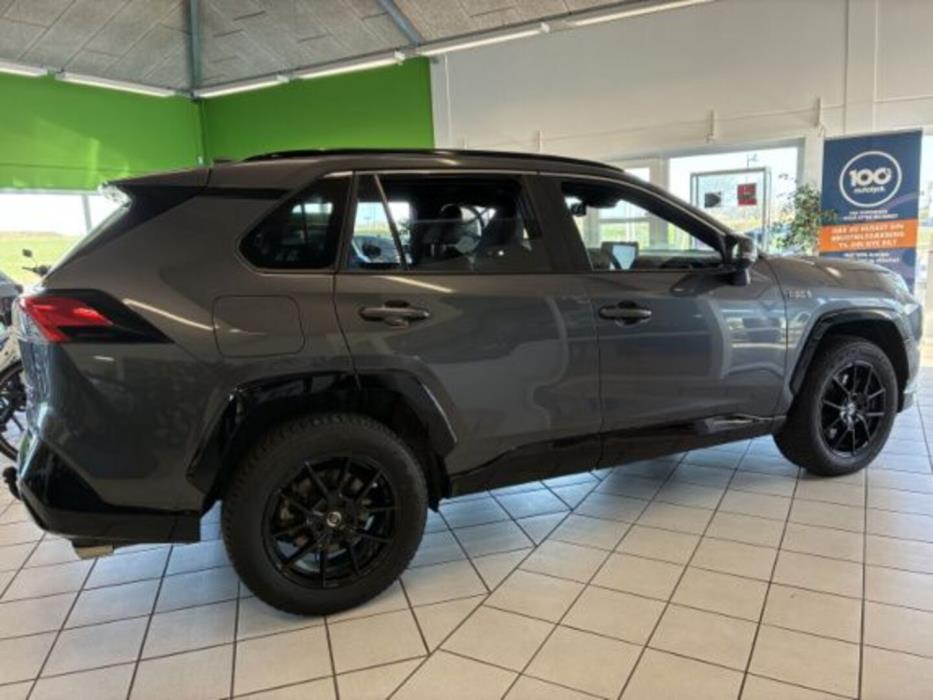 TOYOTA RAV4 PLUG-IN 2024