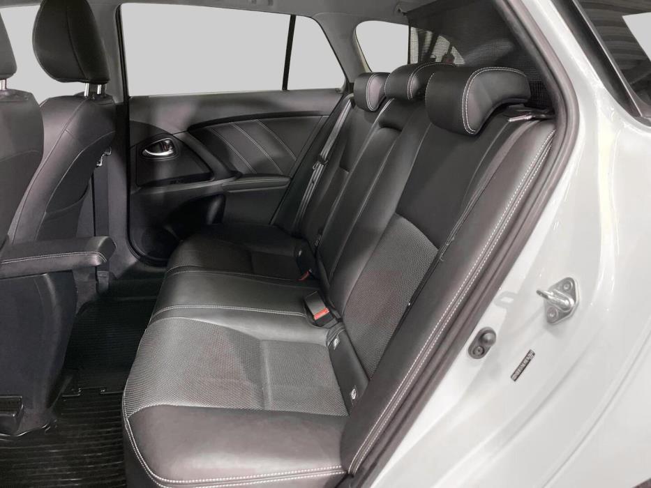 TOYOTA Avensis 2017