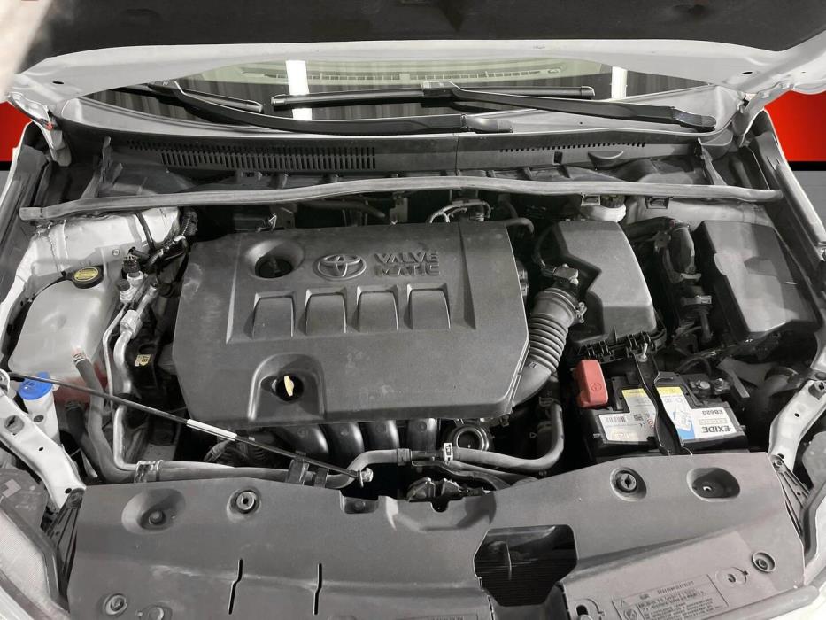 TOYOTA Avensis 2017