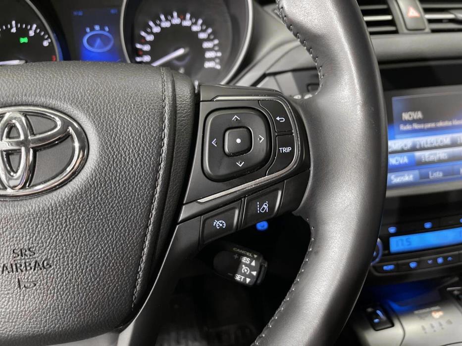 TOYOTA Avensis 2017
