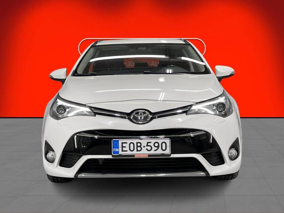 TOYOTA Avensis 2017