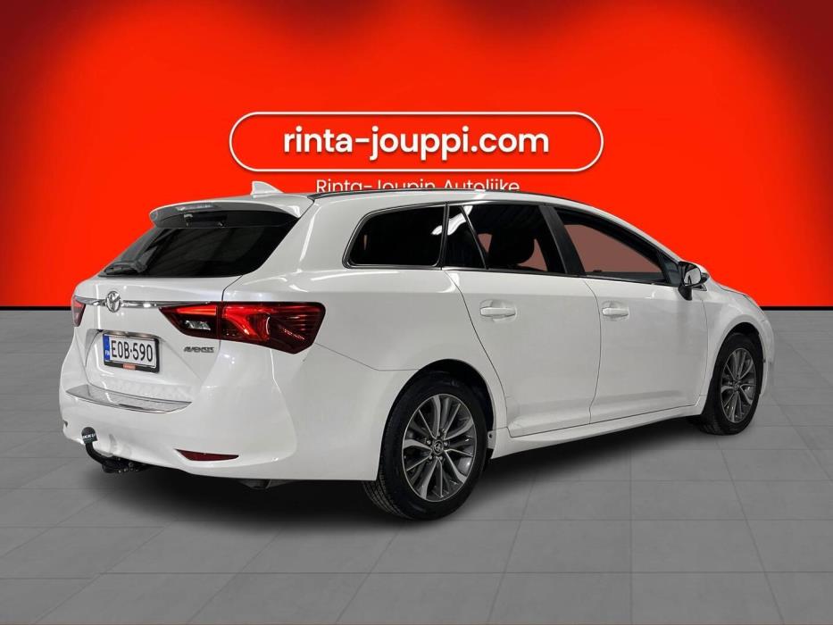 TOYOTA Avensis 2017