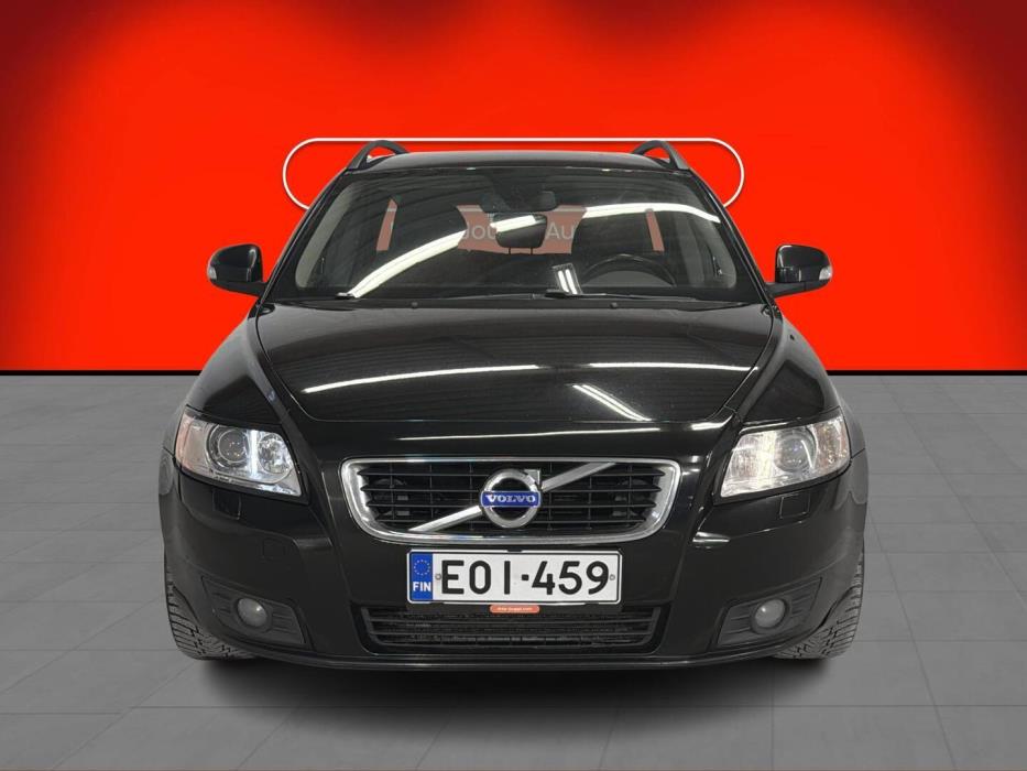 VOLVO V50 2011