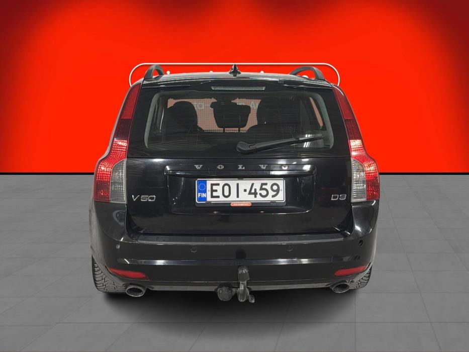 VOLVO V50 2011