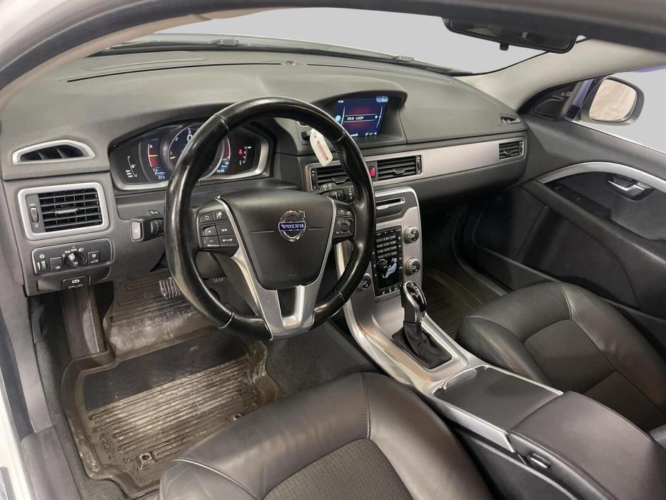 VOLVO V70 2014