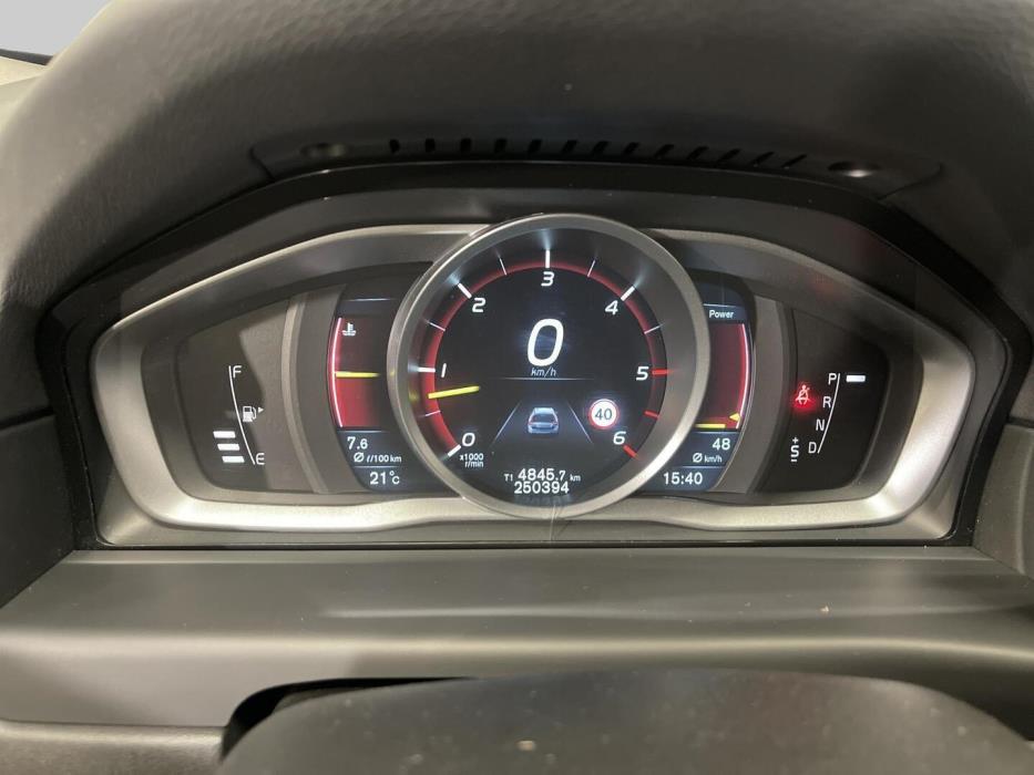 VOLVO V70 2014