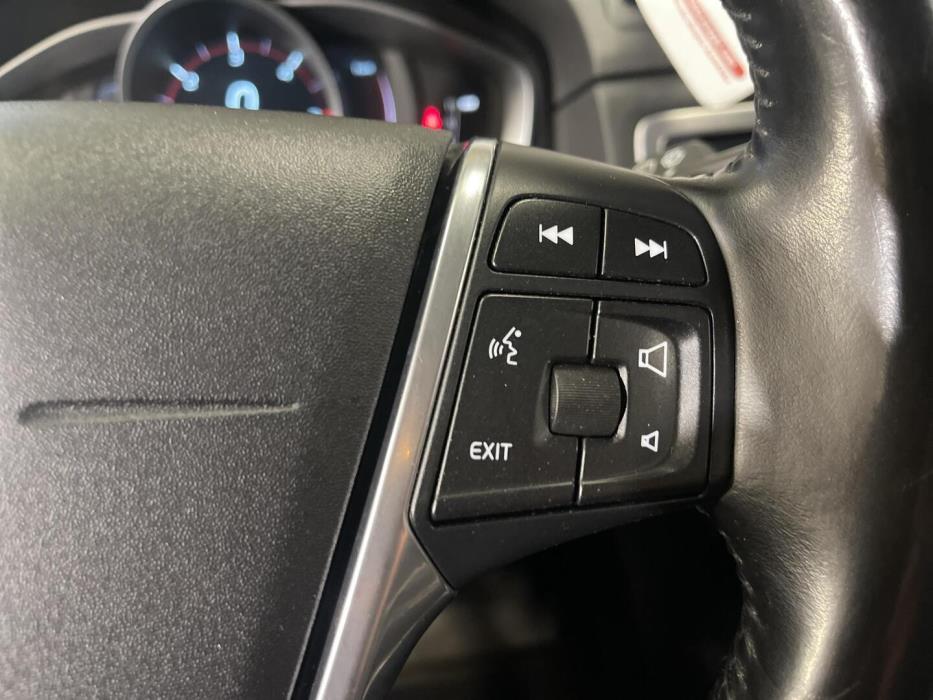VOLVO V70 2014
