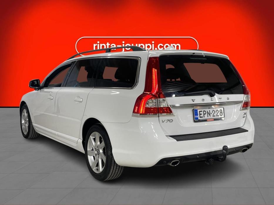 VOLVO V70 2014