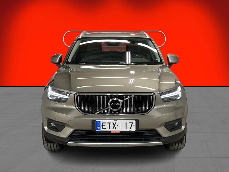 VOLVO XC40 2021
