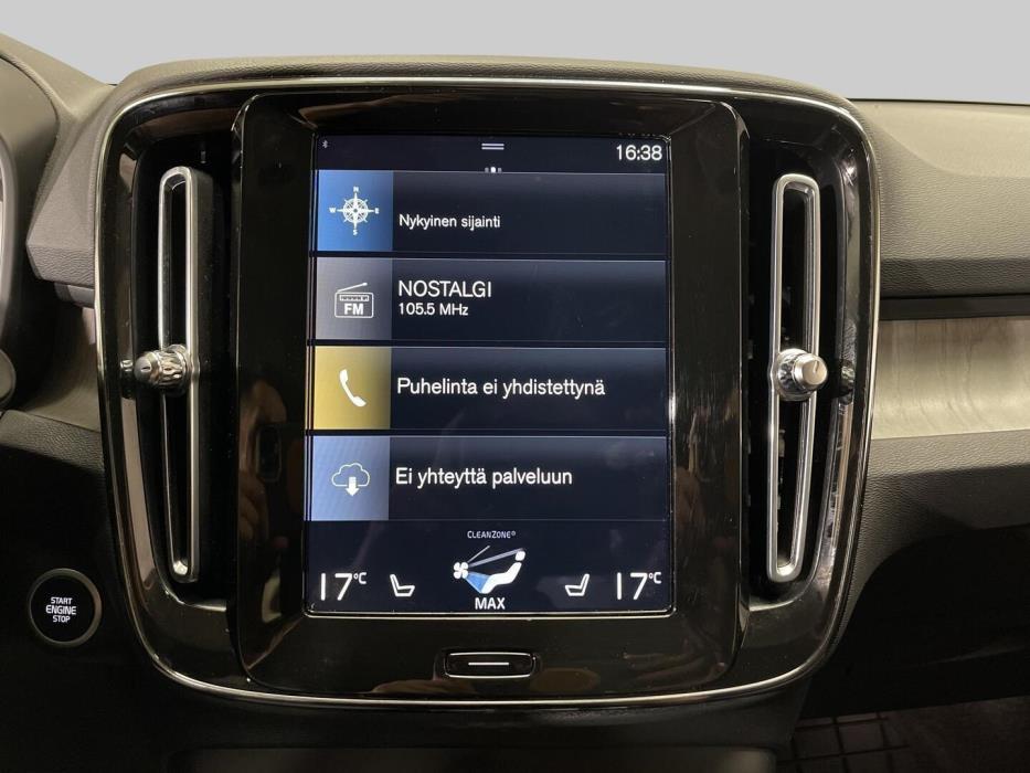 VOLVO XC40 2021