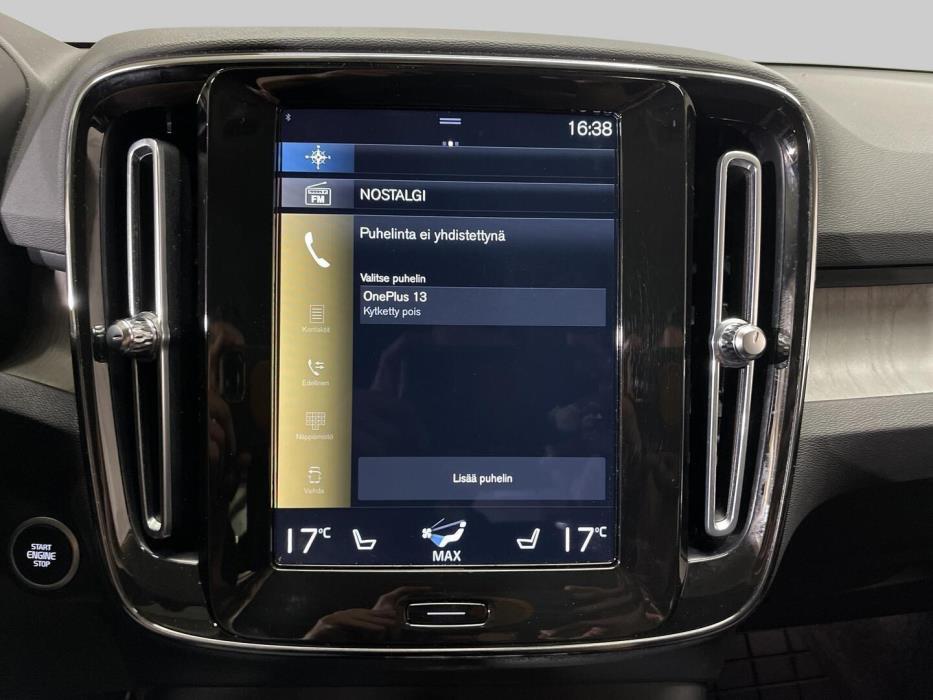 VOLVO XC40 2021
