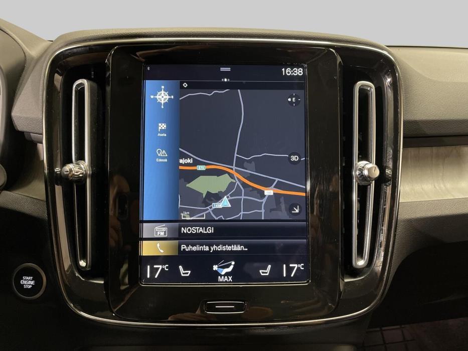 VOLVO XC40 2021
