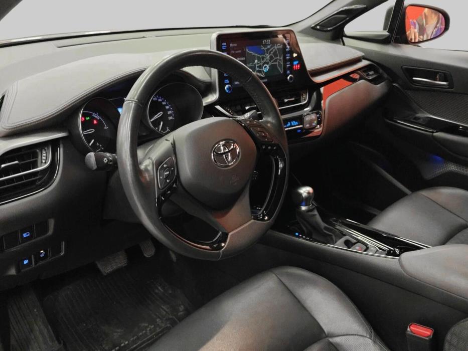 TOYOTA C-HR 2021