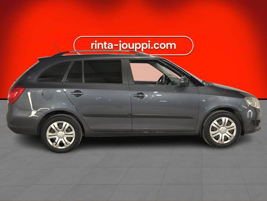 SKODA Fabia 2012