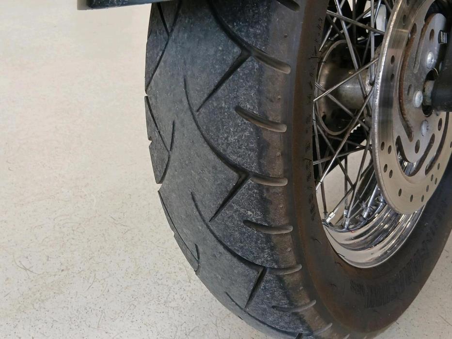 HARLEY-DAVIDSON DYNA 2005