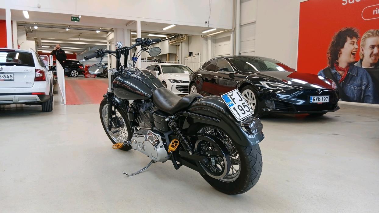HARLEY-DAVIDSON DYNA 2005