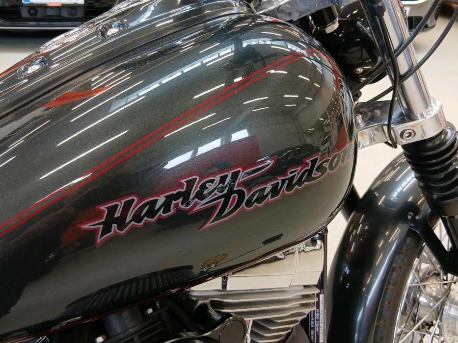 HARLEY-DAVIDSON DYNA 2005