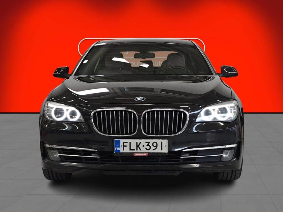 BMW 750 2014