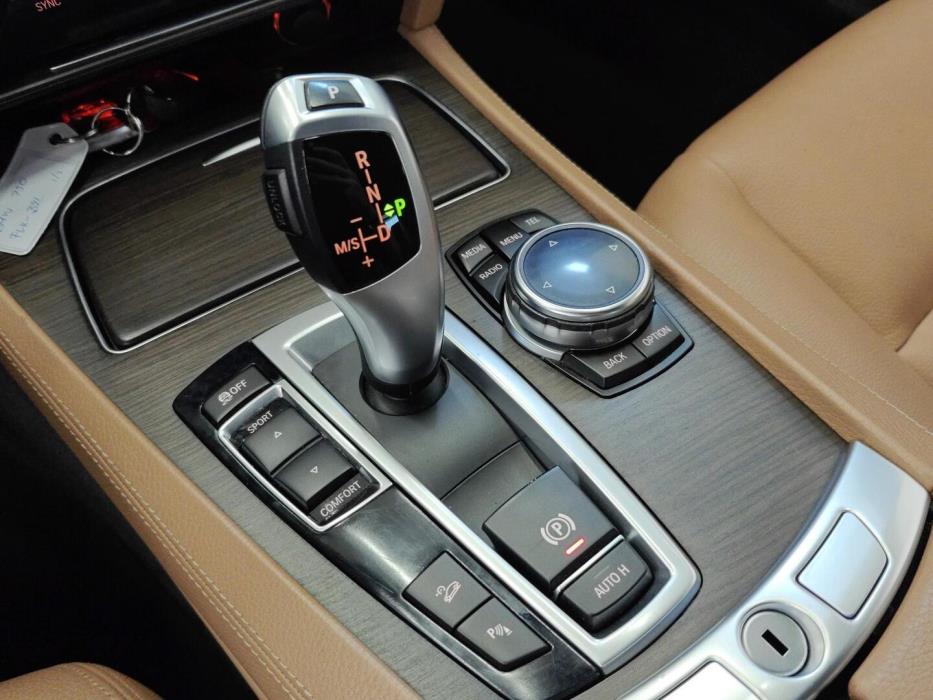 BMW 750 2014