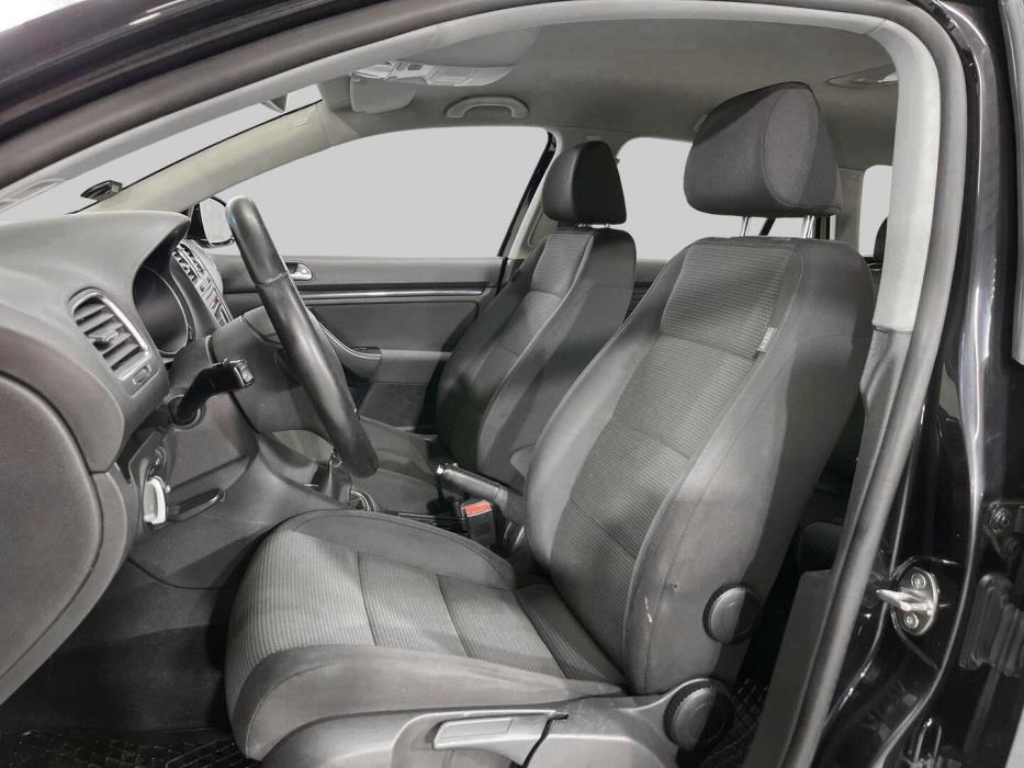 VOLKSWAGEN GOLF 2011