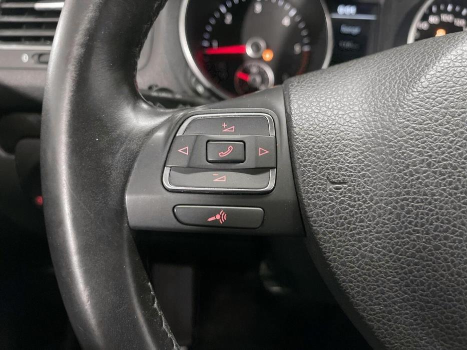 VOLKSWAGEN GOLF 2011