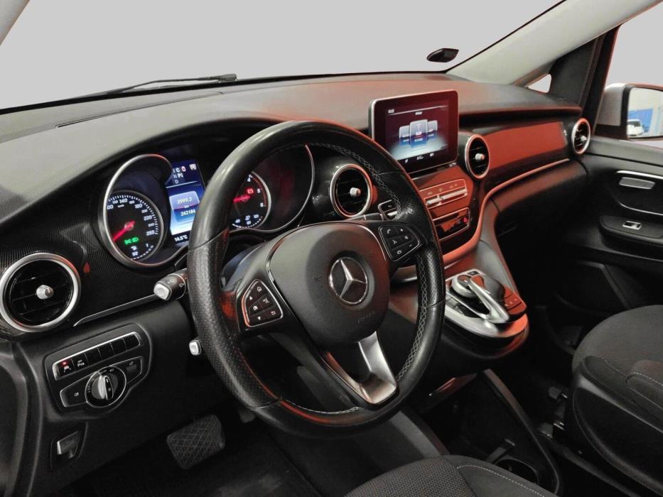 MERCEDES-BENZ V 2016