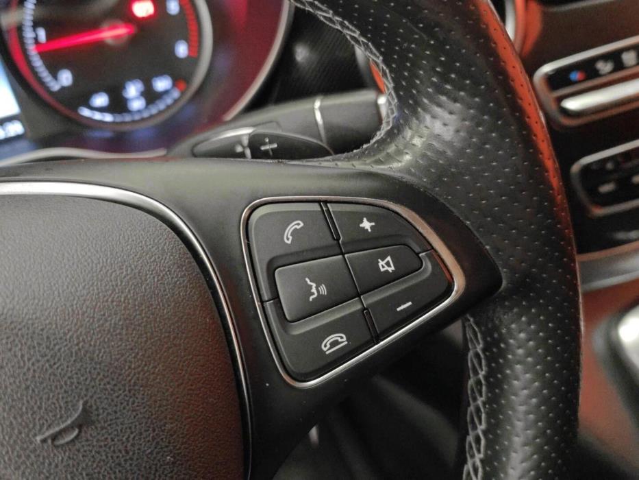 MERCEDES-BENZ V 2016