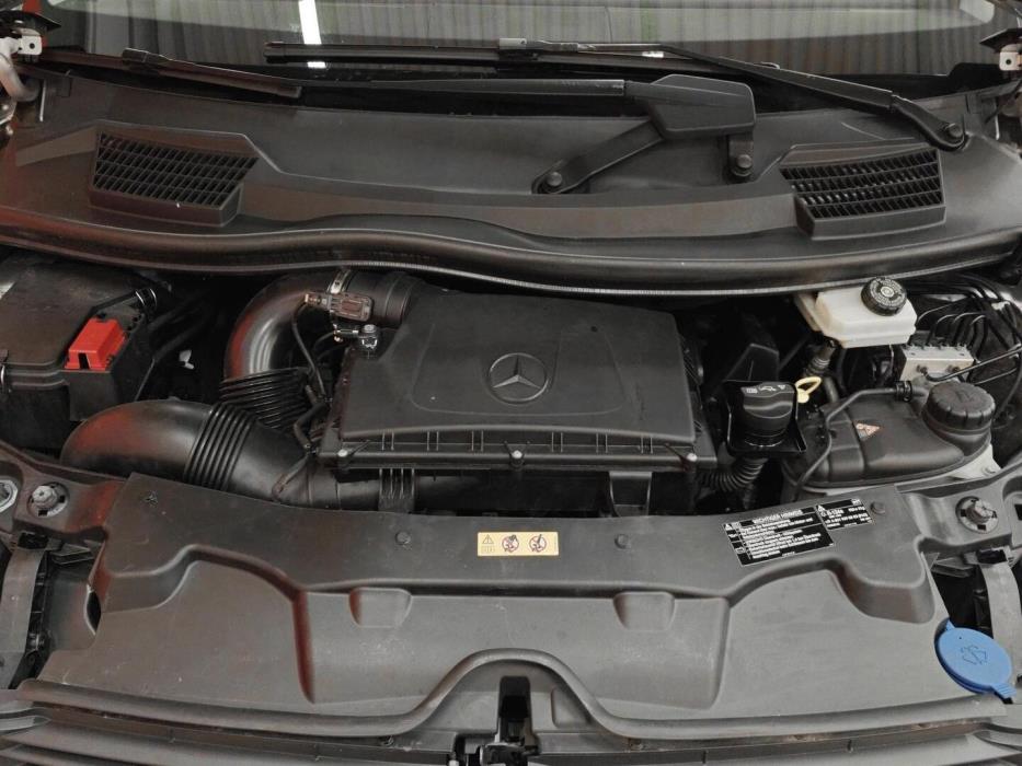 MERCEDES-BENZ V 2016