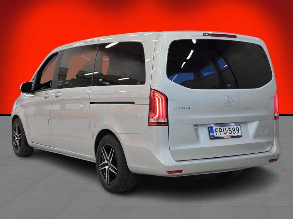 MERCEDES-BENZ V 2016