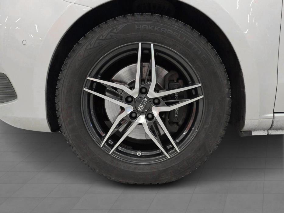 MERCEDES-BENZ V 2016