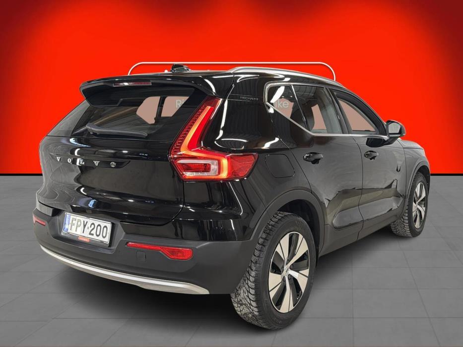 VOLVO XC40 2021