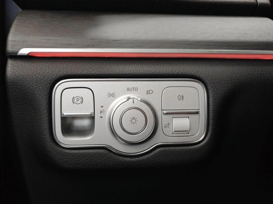 MERCEDES-BENZ GLE 2021