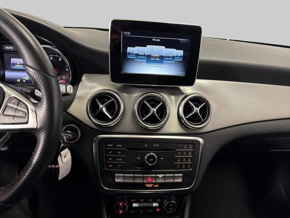 MERCEDES-BENZ CLA 2017