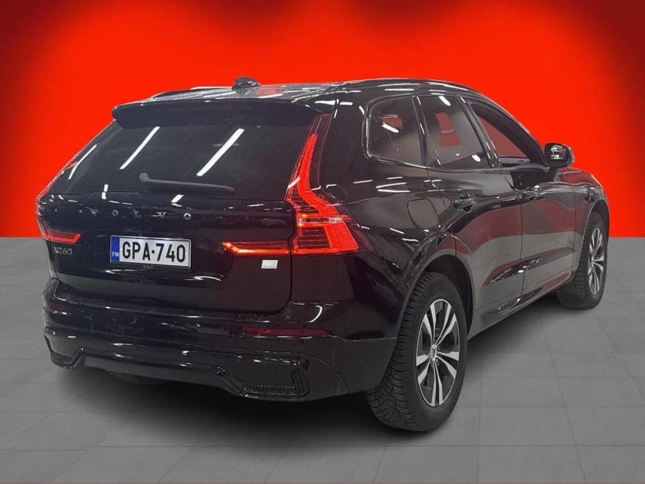 VOLVO XC60 2023