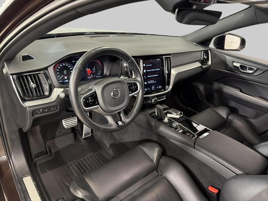 VOLVO V60 2019