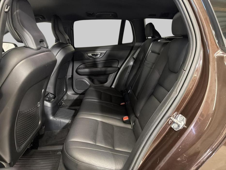 VOLVO V60 2019