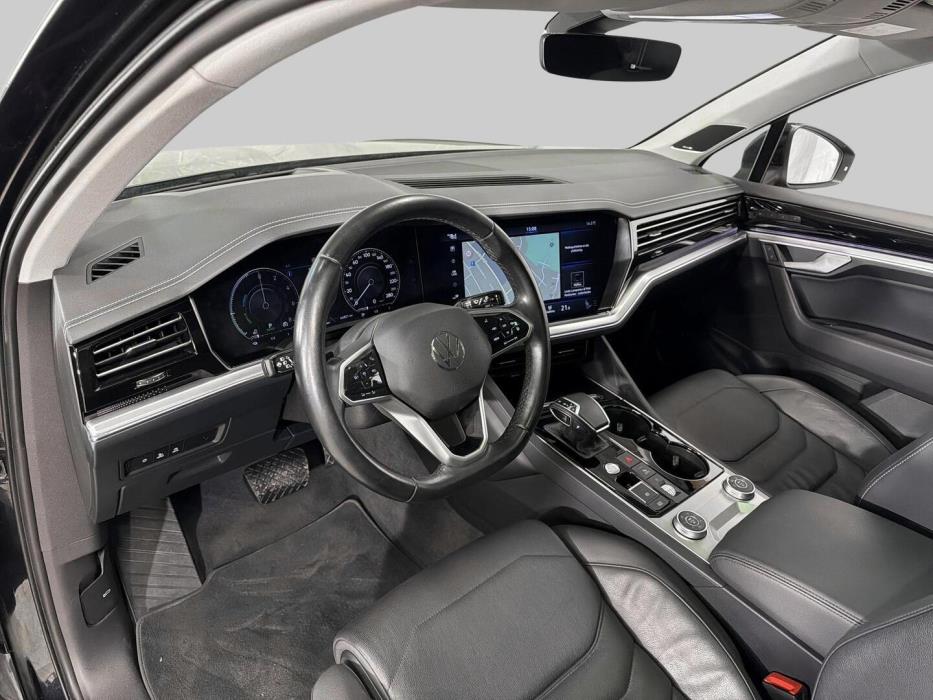 VOLKSWAGEN Touareg 2020