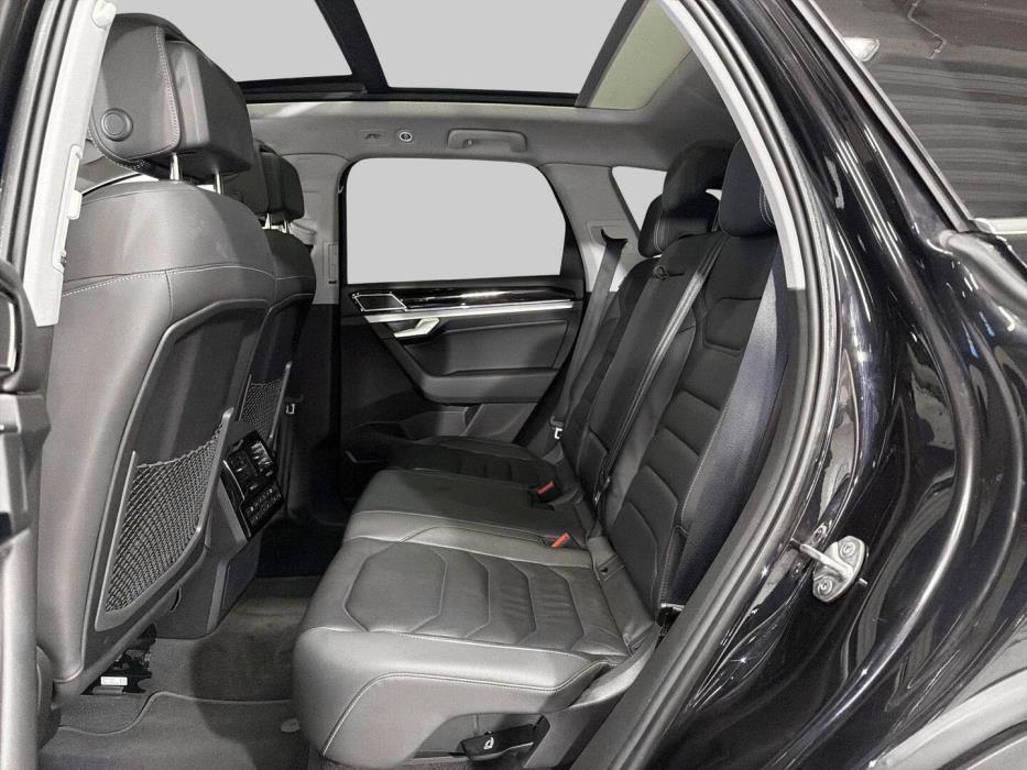 VOLKSWAGEN Touareg 2020