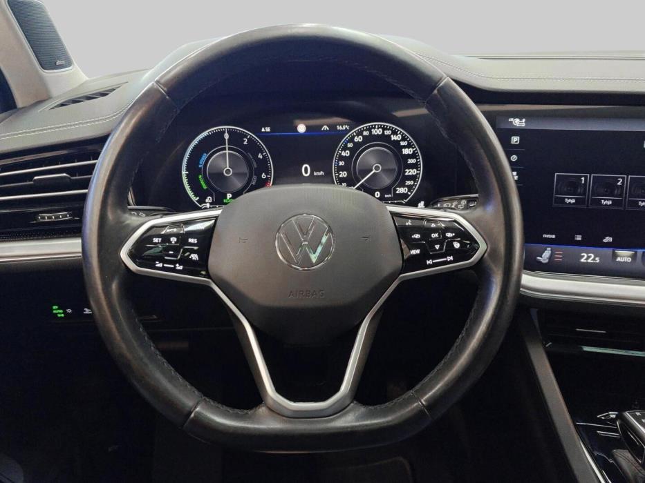 VOLKSWAGEN Touareg 2020