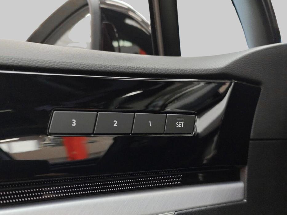 VOLKSWAGEN Touareg 2020