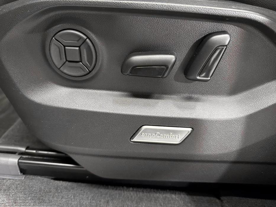 VOLKSWAGEN Touareg 2020