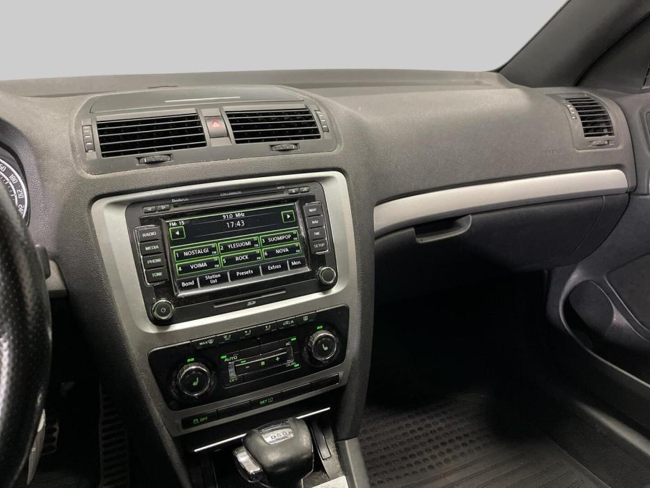 SKODA Octavia 2011