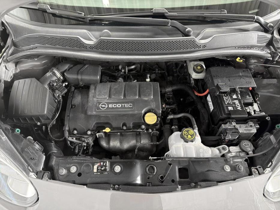 OPEL Adam 2013